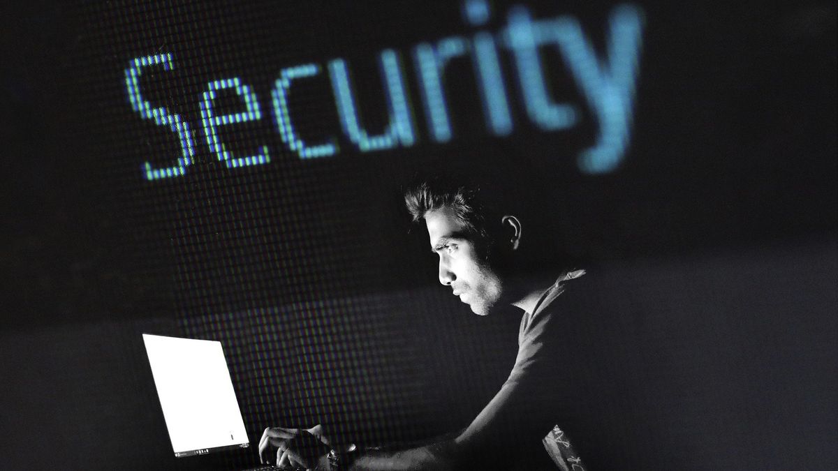 Česká instituce se loni stala terčem ruské kyberšpionáže, uvedl NÚKIB